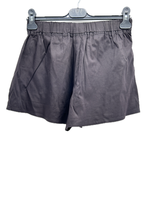 Short noir