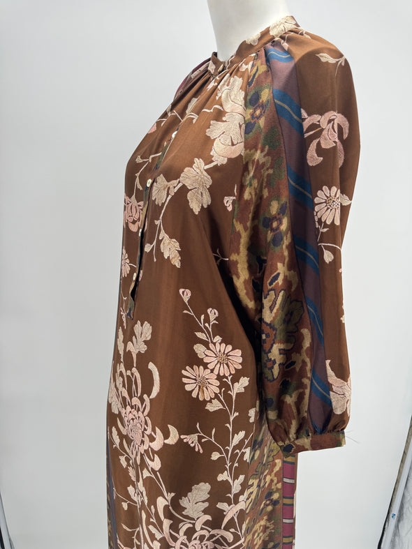 Robe longue marron imprimée fleurs