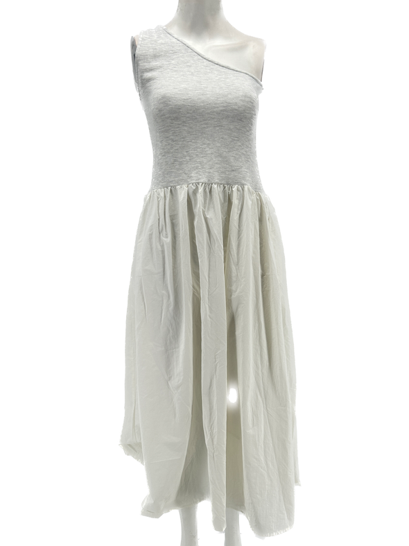 Robe blanche et grise asymétrique