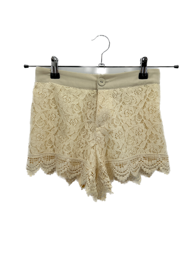 Short en dentelle beige