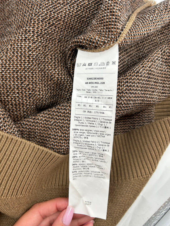 Pull marron en laine à motif renard