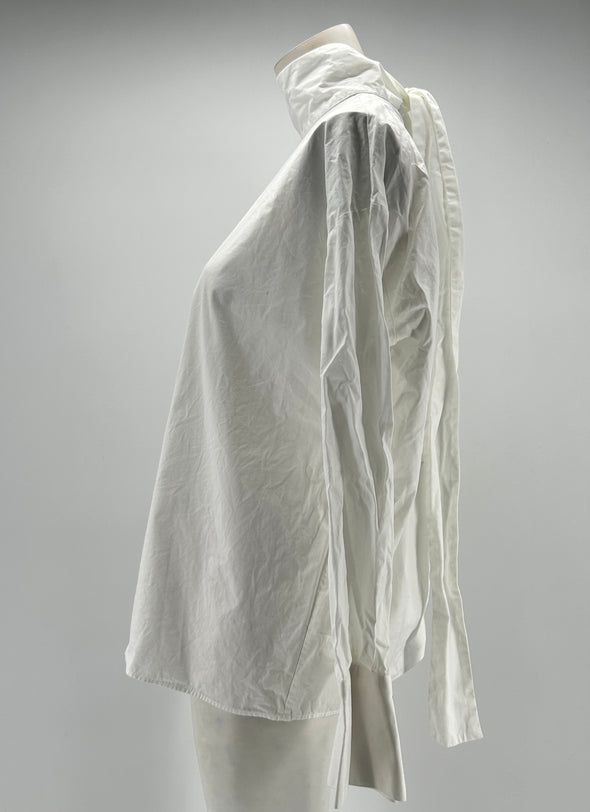 Chemise blanche à nœud