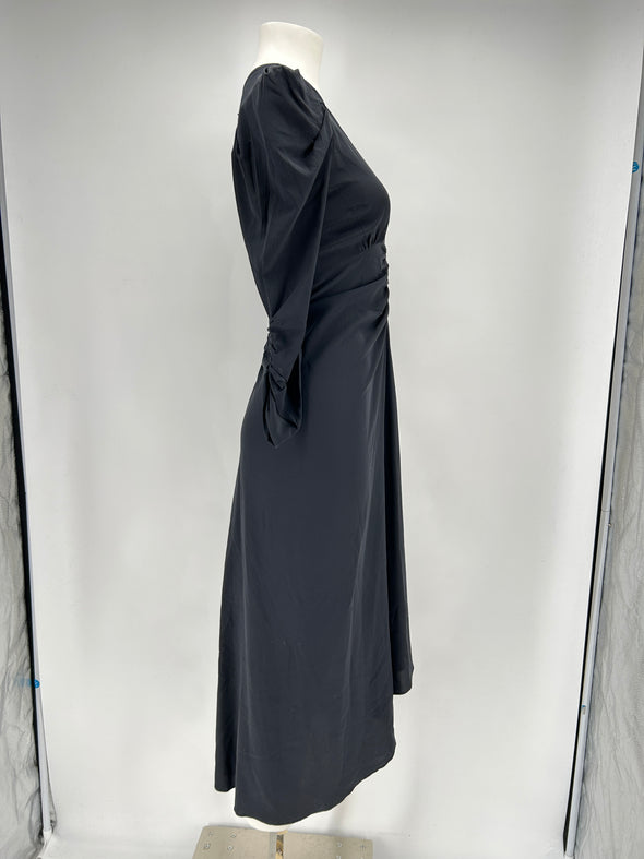 Robe en soie noire