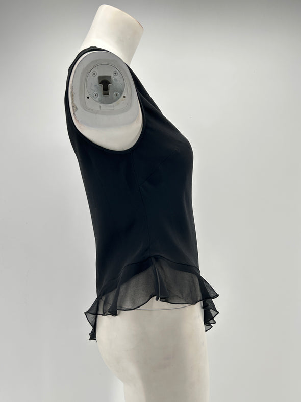Top noir asymétrique à volants