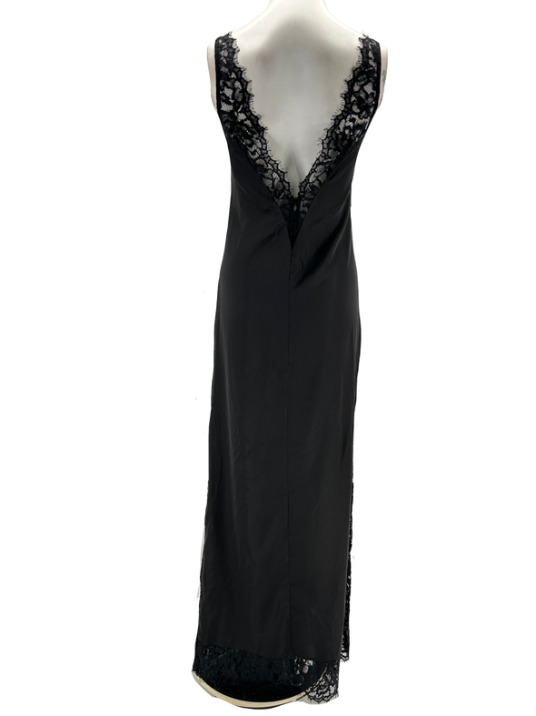 Robe noir à dentelle "Raine"