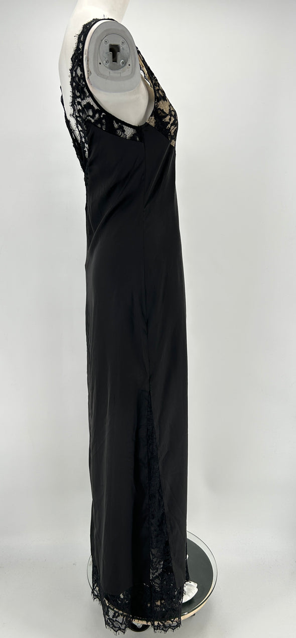 Robe noir à dentelle "Raine"