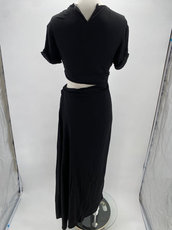 Robe noire cut-out