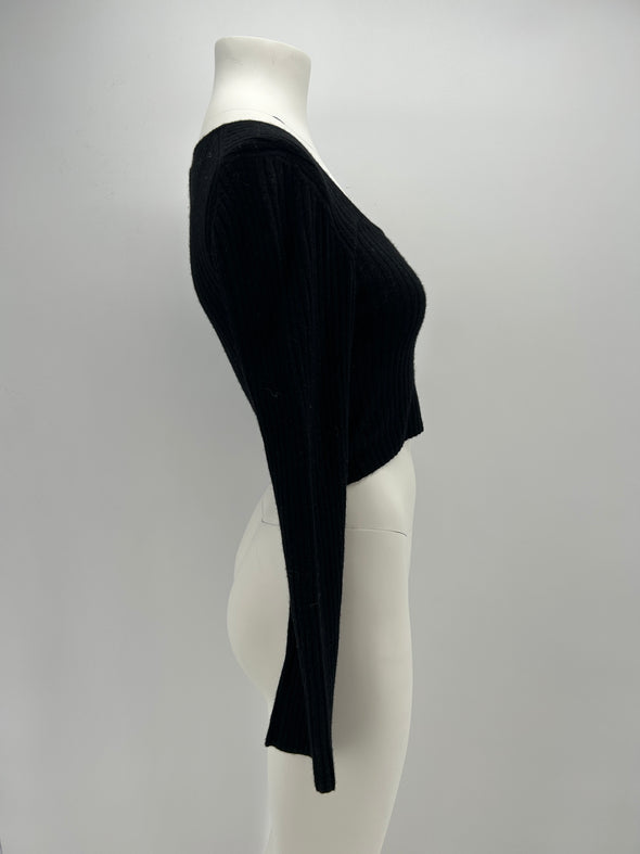 Pull noir en maille côtelée "Assens"