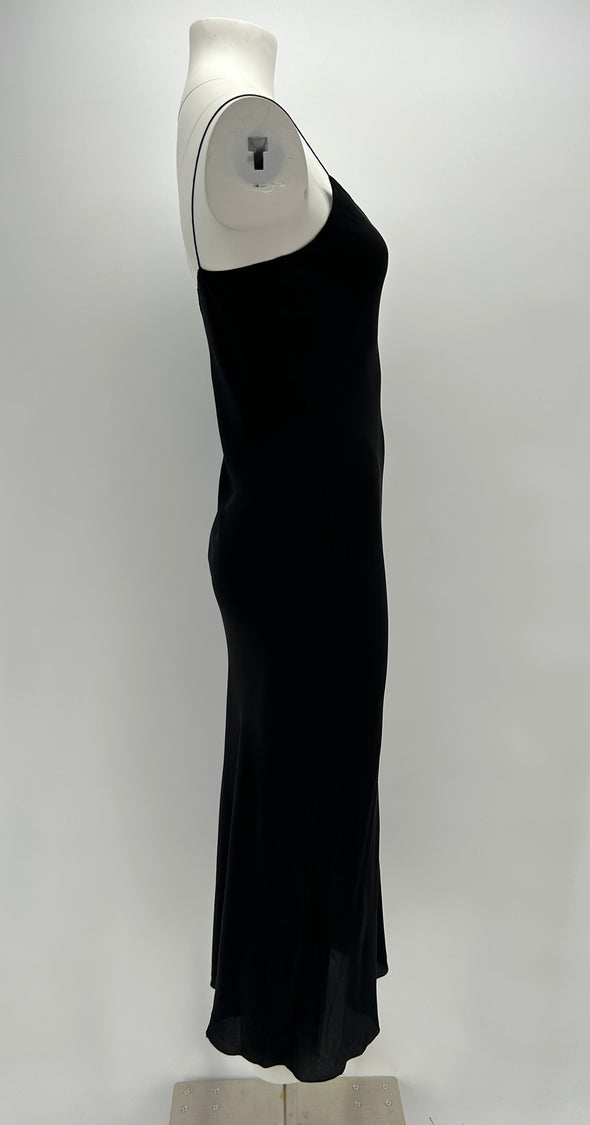 Robe longue noire en soie