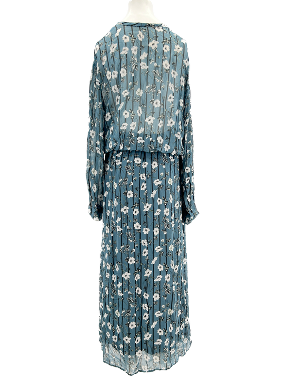 Robe à motifs florales