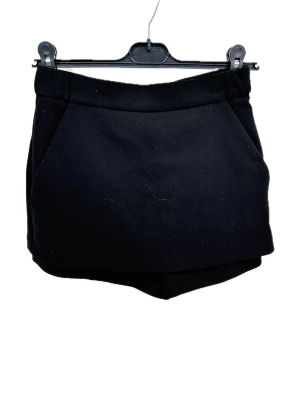 Short noir