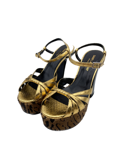 Sandales à talons dorés