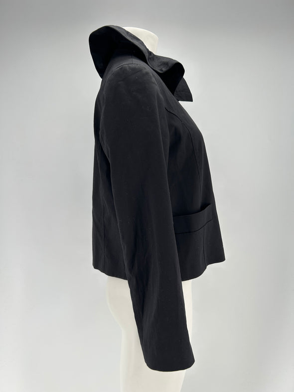 Veste noire avec col claudine