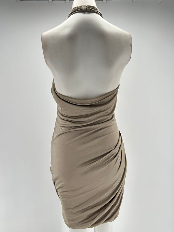 Robe taupe sans manches