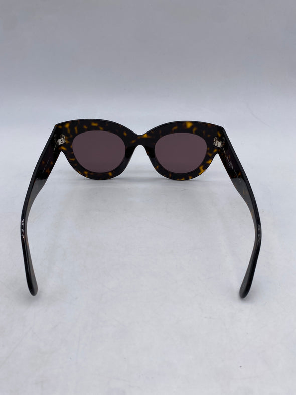 Lunettes de soleil écailles