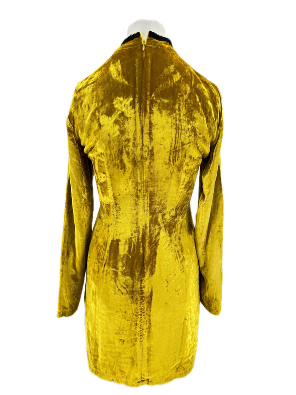 Robe en velours jaune