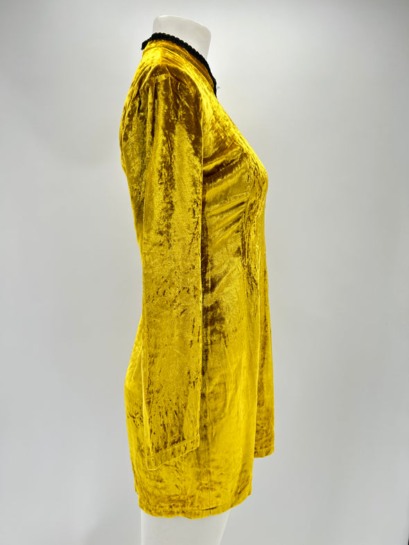 Robe en velours jaune