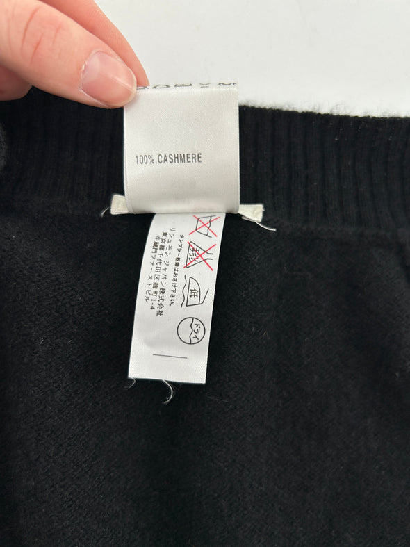 Pull noir en cachemire à col V