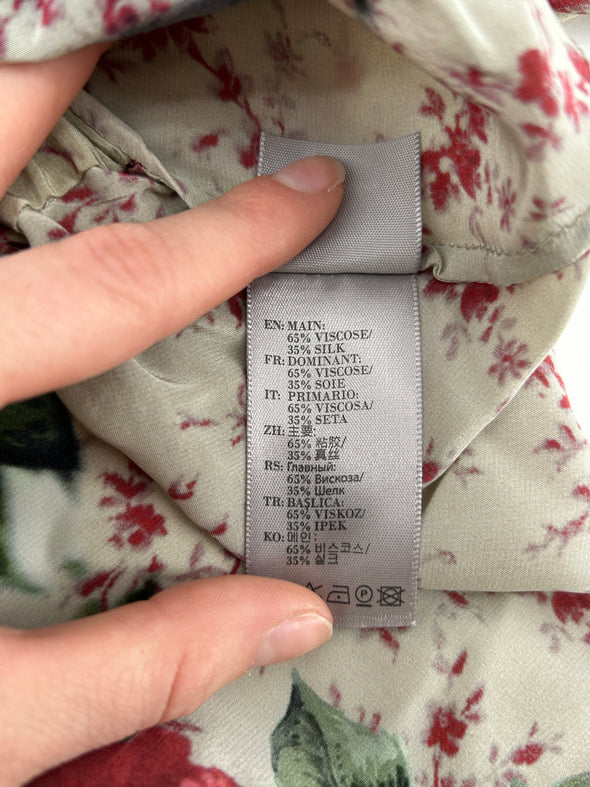 Top beige à volants et imprimé floral