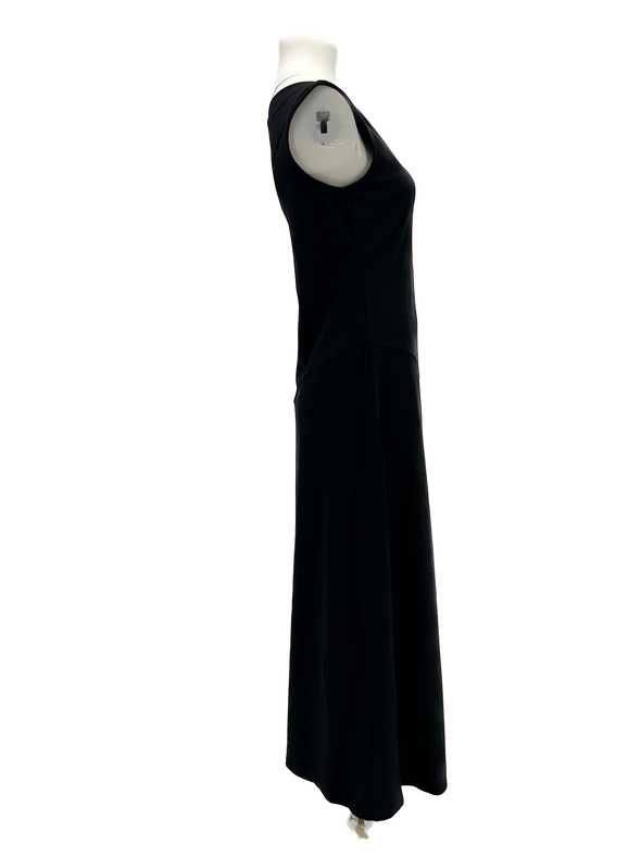 Robe noire asymétrique