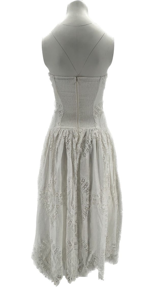 Robe bustier blanche brodée