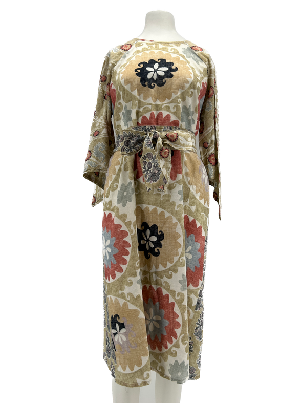 Robe beige à motifs