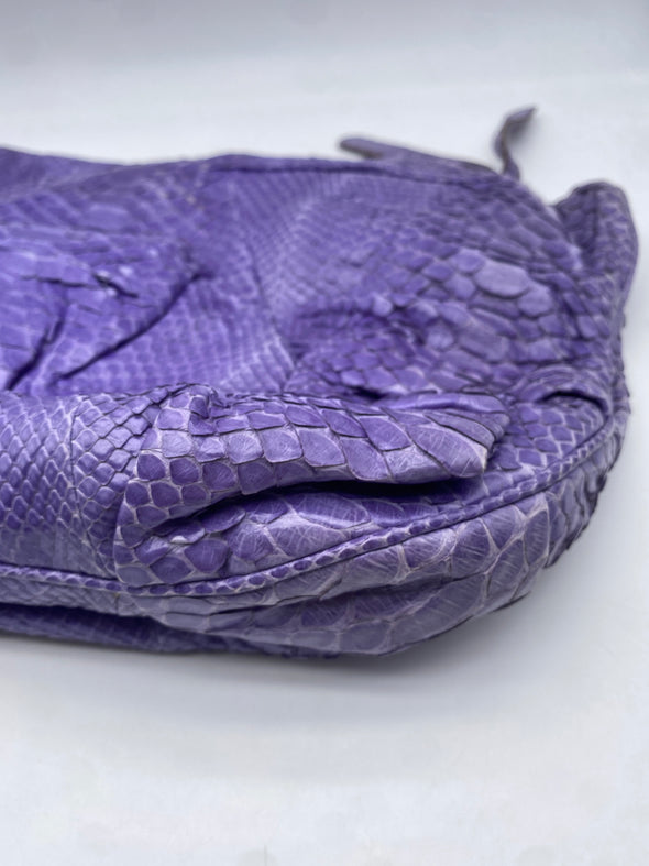 Pochette en python violette