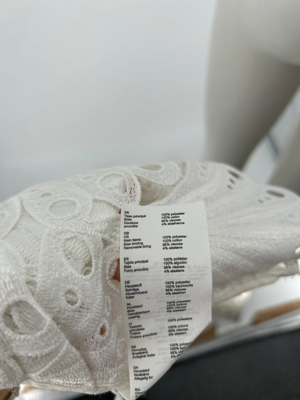 Top blanc ajouré
