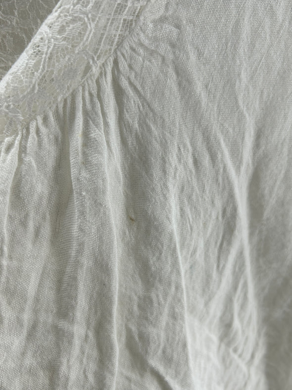 Top à manches 3/4 en lin blanc à dentelle