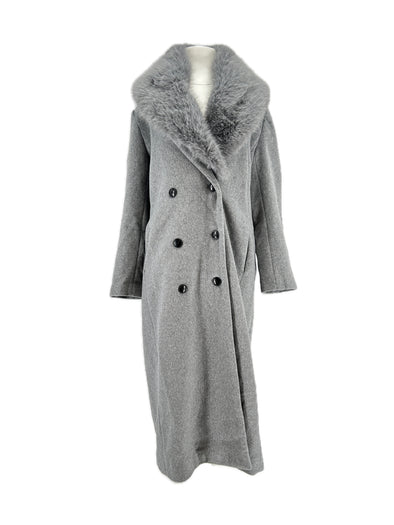 Manteau long gris avec fausse fourrure