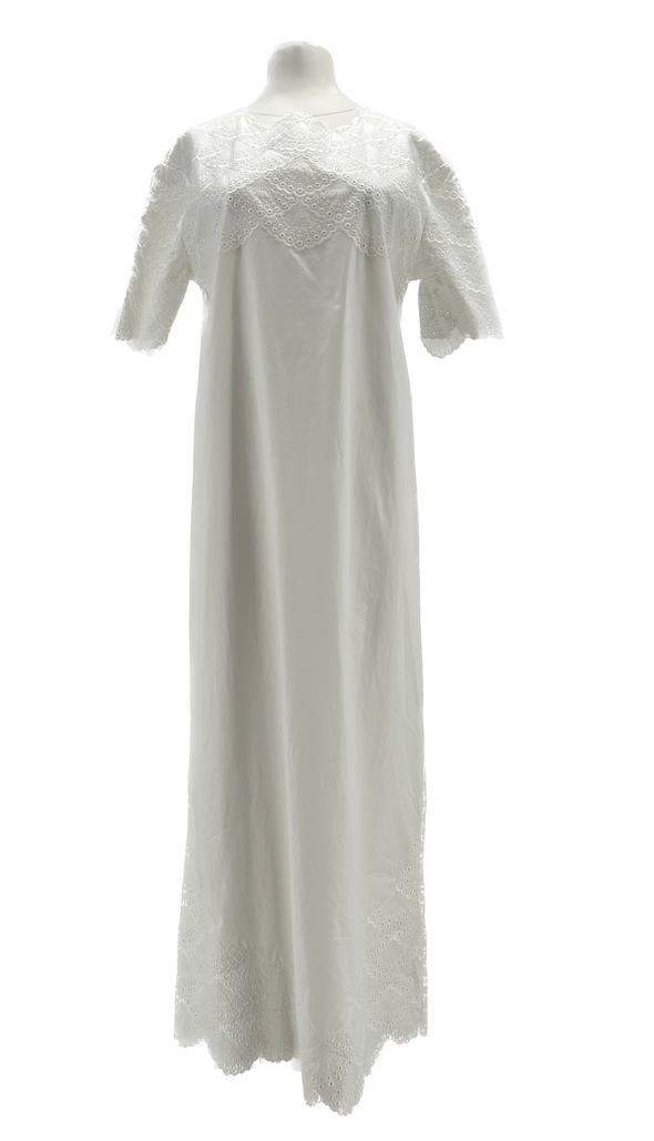 Robe blanche à dentelle "Emilia"