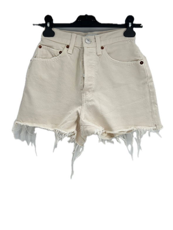 Short en denim crème