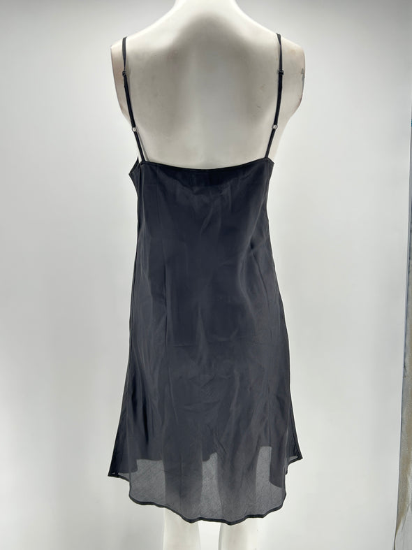 Robe noire transparente