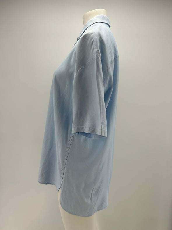 Chemise bleue oversize à manches courtes