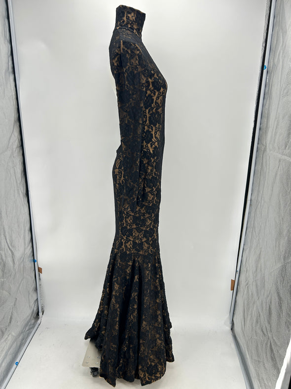 Robe en dentelle noire