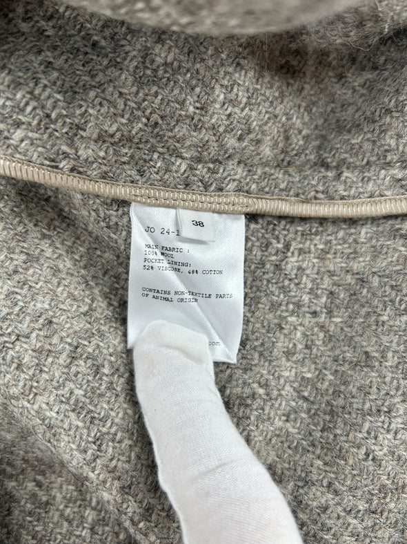 Veste en laine à écharpe intégrée