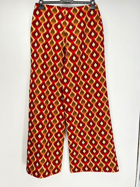 Pantalon coloré rouge et jaune