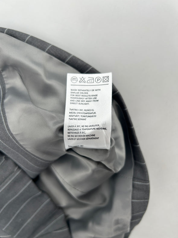 Gilet gris rayé sans manches