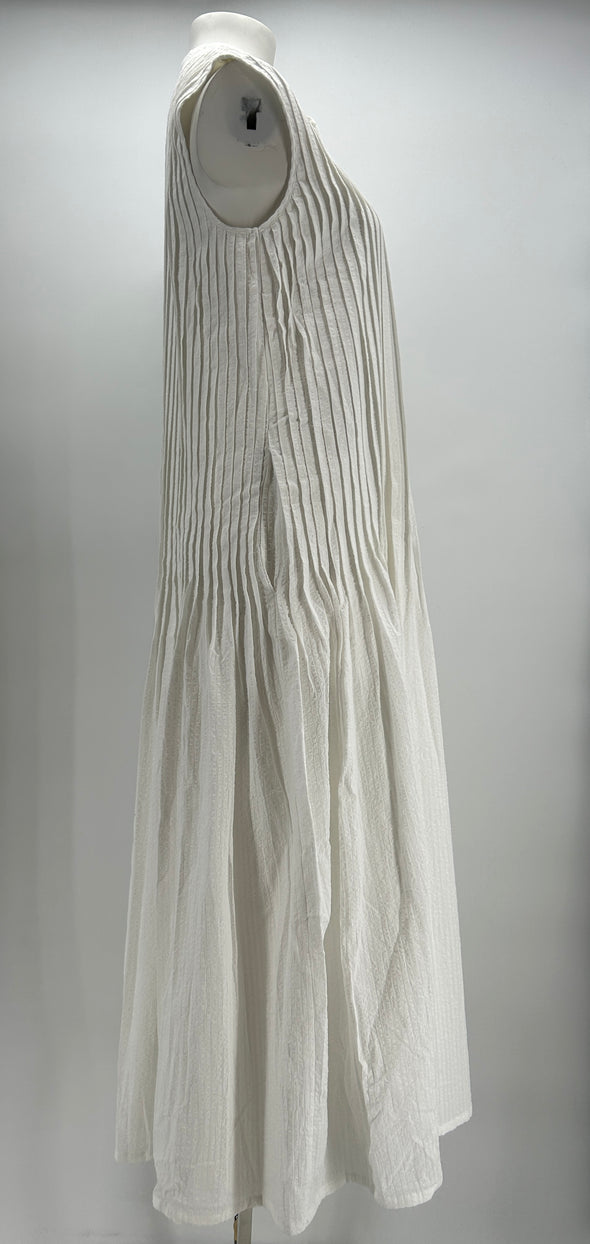 Robe longue écru plissée