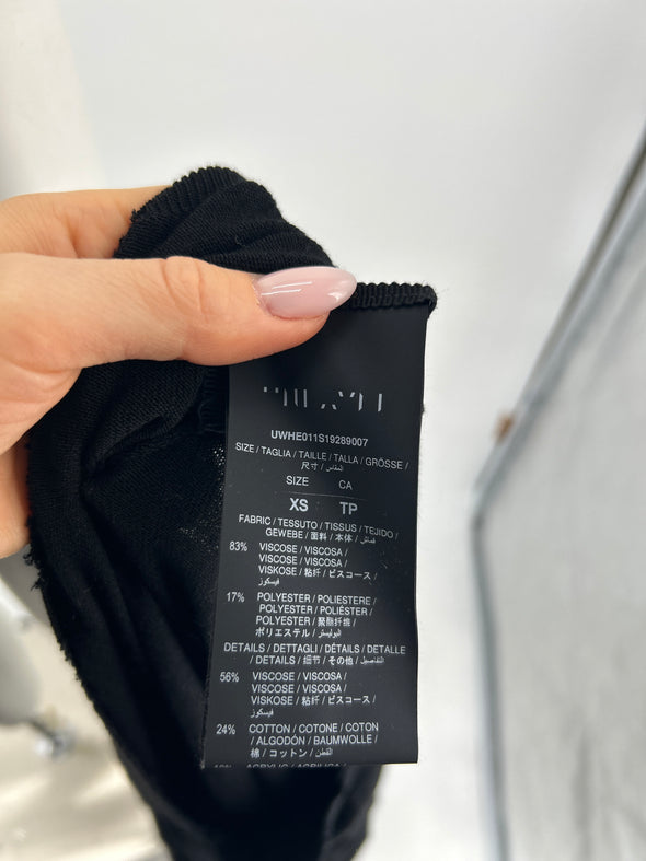 Pull noir