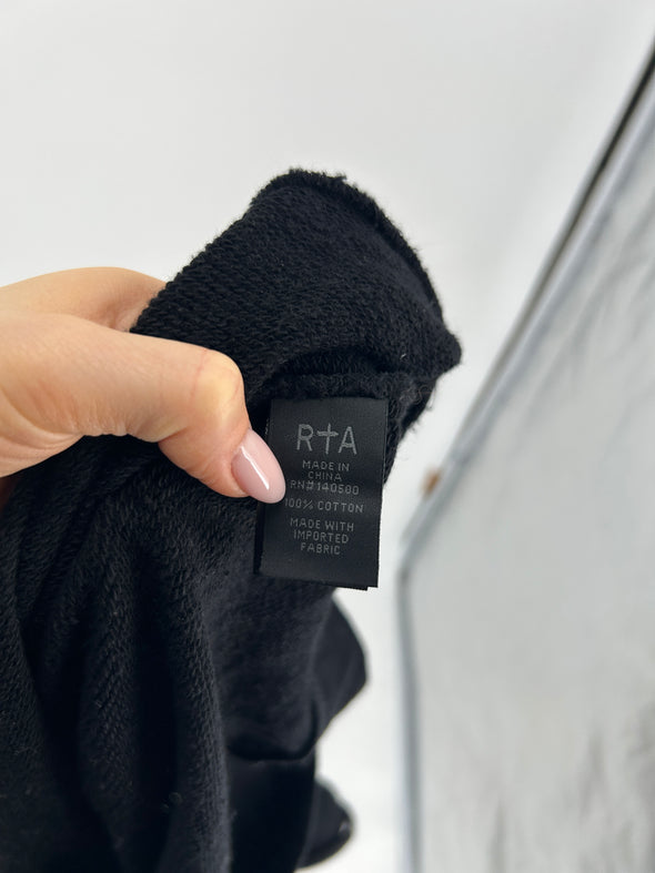 Pull noir