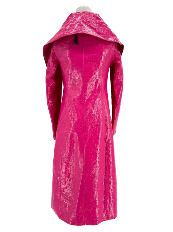 Manteau en cuir embossé croco rose