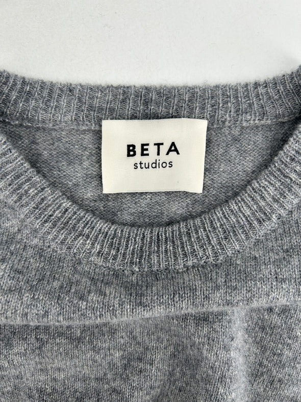 Pull gris à manches 3/4
