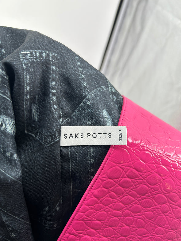 Manteau en cuir embossé croco rose