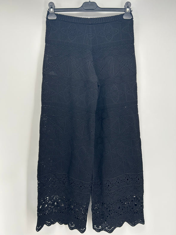 Pantalon noir en crochet