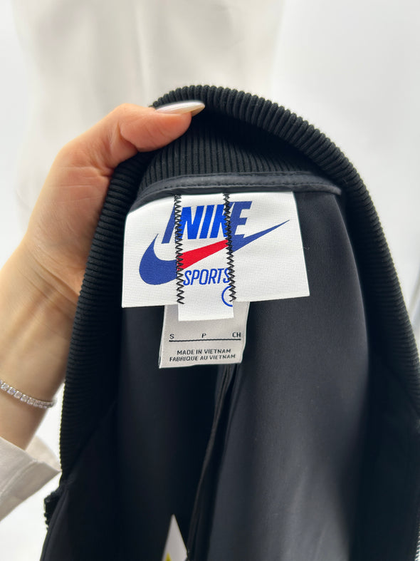 Veste évasée noire