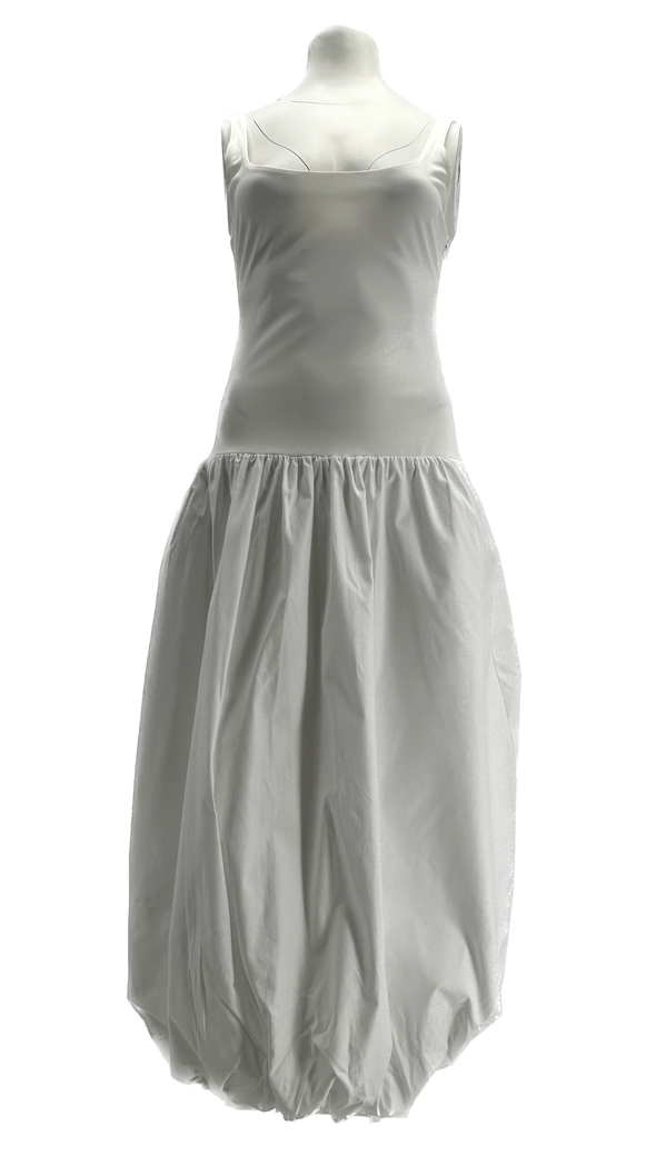 Robe blanche bouffante