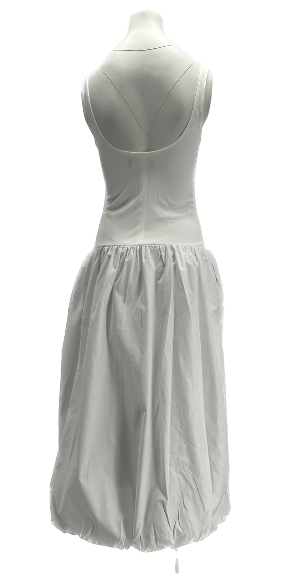 Robe blanche bouffante