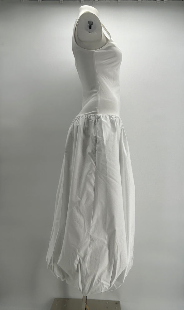 Robe blanche bouffante