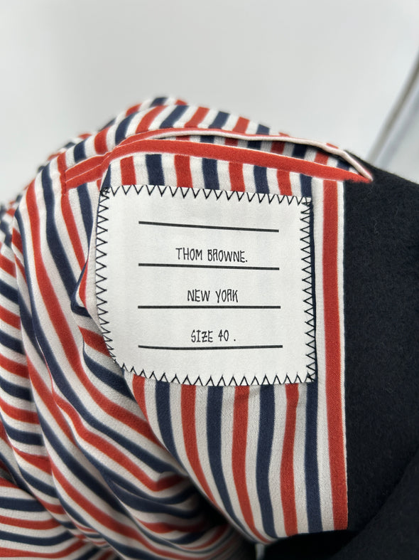 Manteau en laine noire